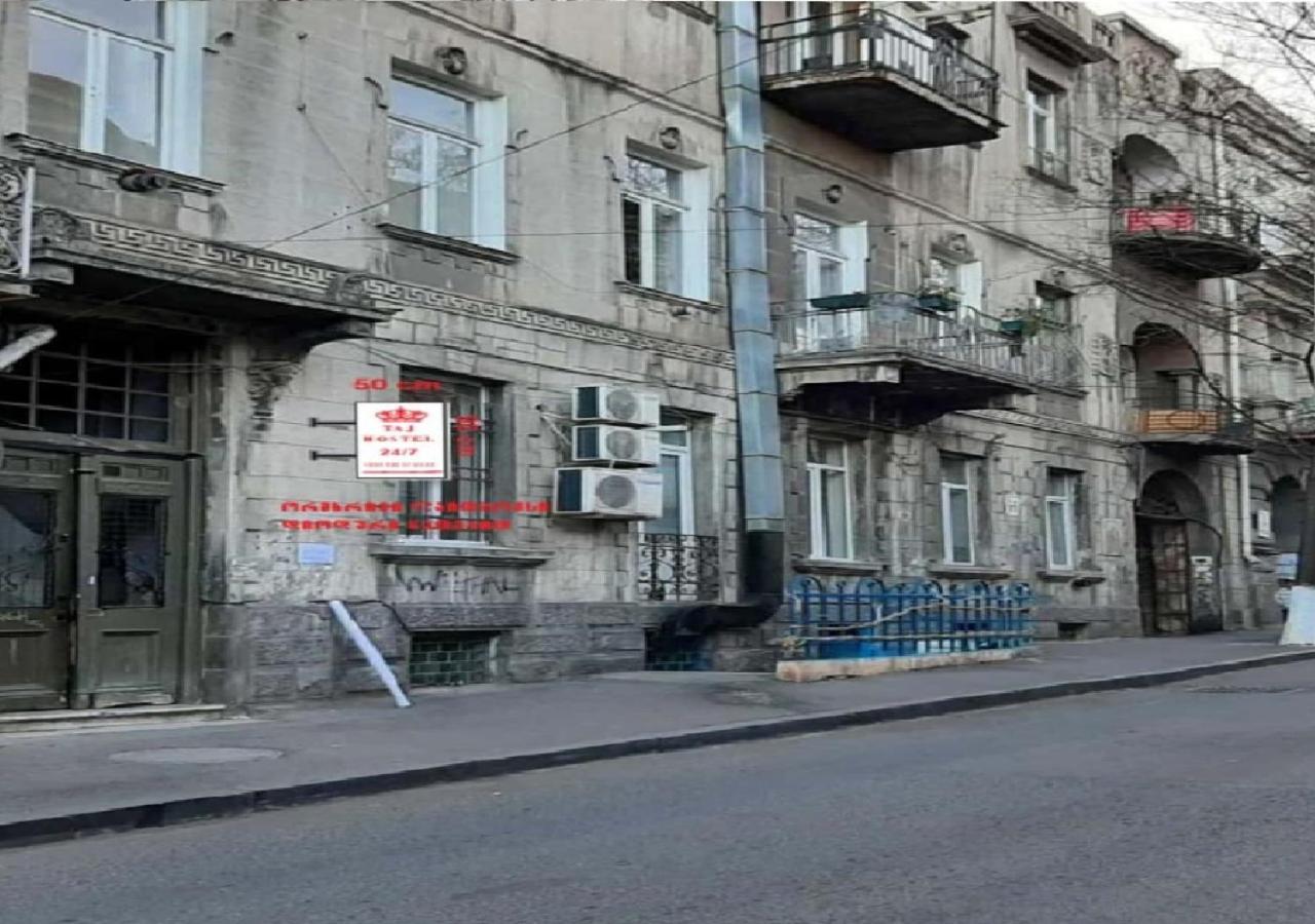 Taj Hostel Tbilisi Exterior photo